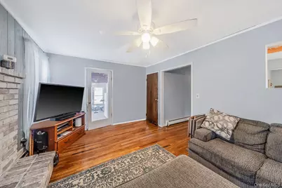 1532 Gogel Street, Holbrook, NY 11741 - Photo 15