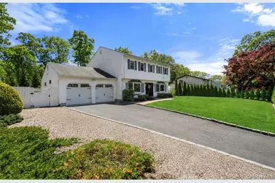 8 Russet Lane, Lake Grove, NY 11755 - Photo 3