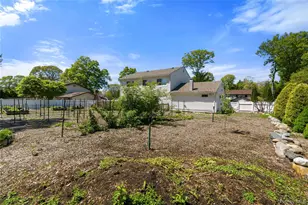 8 Russet Ln, Lake Grove, NY 11755 - Photo 39