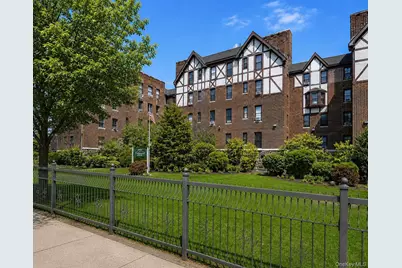 16015 Powells Cove Blvd #C7, Whitestone, NY 11357 - Photo 1