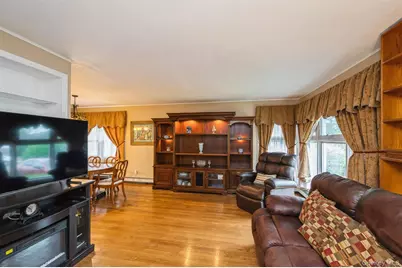 361 Spruce Lane, East Meadow, NY 11554 - Photo 3