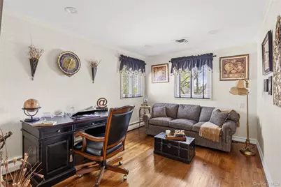 77 Lake Drive, Manhasset Hills, NY 11040 - Photo 25