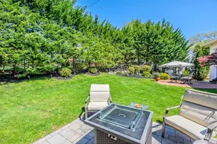 77 Lake Dr, Manhasset Hills, NY 11040 - Photo 41
