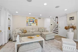 77 Lake Dr, Manhasset Hills, NY 11040 - Photo 19