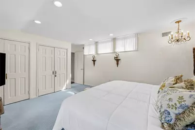 77 Lake Drive, Manhasset Hills, NY 11040 - Photo 29