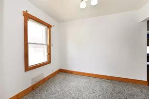 916 Center Dr, Franklin Square, NY 11010 - Photo 9