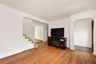 916 Center Drive, Franklin Square, NY 11010 - Photo 11