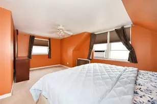 916 Center Dr, Franklin Square, NY 11010 - Photo 17