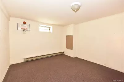 916 Center Drive, Franklin Square, NY 11010 - Photo 23