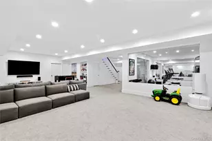35 Mimosa Dr, East Hills, NY 11576 - Photo 41