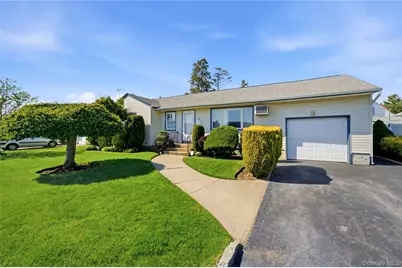 3 Lenore Avenue, Hicksville, NY 11801 - Photo 3