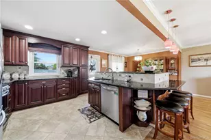 3 Lenore Ave, Hicksville, NY 11801 - Photo 13