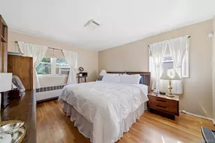 3 Lenore Ave, Hicksville, NY 11801 - Photo 15
