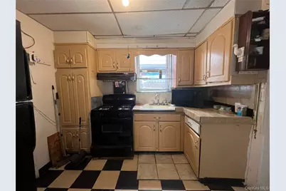 10438 202nd Street, Saint Albans, NY 11412 - Photo 3