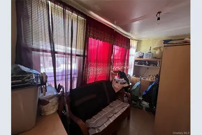 10438 202nd Street, Saint Albans, NY 11412 - Photo 9
