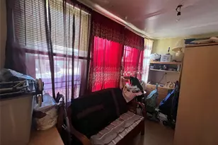 104-38 202nd St, Saint Albans, NY 11412 - Photo 9