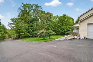 4 Clover Ln, Wurtsboro, NY 12790 - Photo 3