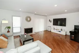 81 Estate Dr, Jericho, NY 11753 - Photo 11
