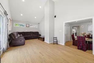 212 Gordon Ave, Westbury, NY 11590 - Photo 9