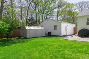 17 Biltmore Dr, Mastic Beach, NY 11951 - Photo 29