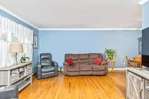17 Biltmore Dr, Mastic Beach, NY 11951 - Photo 9