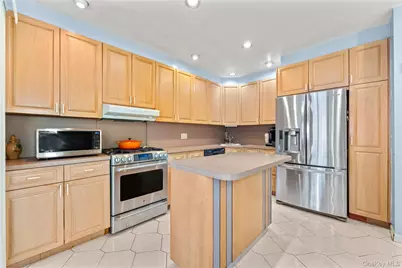 119-20 9th Avenue, College Point, NY 11356 - Photo 9