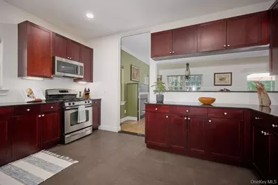 1 Preserve Court, White Plains, NY 10607 - Photo 9