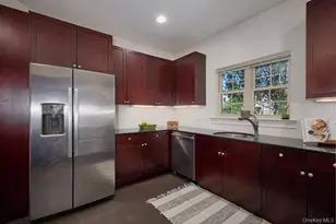 1 Preserve Ct, White Plains, NY 10607 - Photo 7