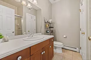 24 Oxford Dr, Suffern, NY 10901 - Photo 17