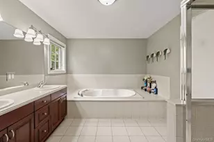 24 Oxford Dr, Suffern, NY 10901 - Photo 25