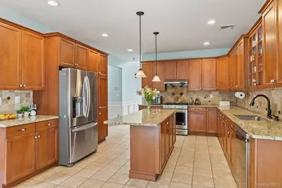 24 Oxford Drive, Suffern, NY 10901 - Photo 15