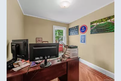 47-11 Belmont Road, Great Neck, NY 11020 - Photo 15