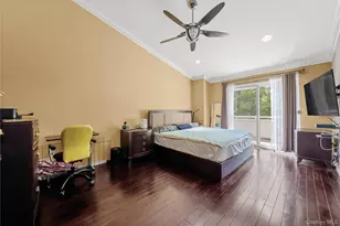 24002 Oak Park Dr, Little Neck, NY 11362 - Photo 15