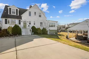 3414 Colony Dr, Baldwin, NY 11510 - Photo 5