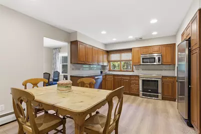 16 Amherst Lane, Smithtown, NY 11787 - Photo 7