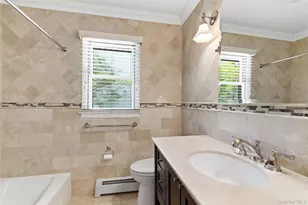 16 Amherst Ln, Smithtown, NY 11787 - Photo 19