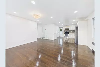 9 Ferndale Drive, Hicksville, NY 11801 - Photo 3