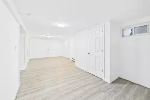 9 Ferndale Dr, Hicksville, NY 11801 - Photo 27