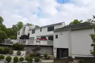 80 Tall Oak Crescent, Syosset, NY 11791 - Photo 3