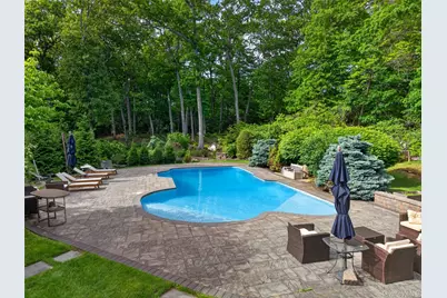 80 Tall Oak Crescent, Syosset, NY 11791 - Photo 21