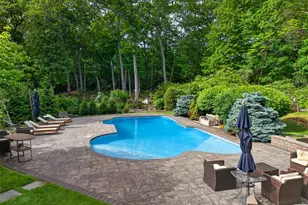 80 Tall Oak Crescent, Syosset, NY 11791 - Photo 21