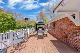 193 Dix Hills Rd, Dix Hills, NY 11746 - Photo 13