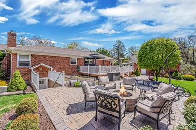 193 Dix Hills Road, Dix Hills, NY 11746 - Photo 15