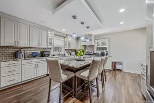 193 Dix Hills Rd, Dix Hills, NY 11746 - Photo 9