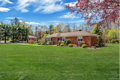 193 Dix Hills Road, Dix Hills, NY 11746 - Photo 37