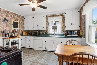 101 Jayne Avenue, Patchogue, NY 11772 - Photo 11
