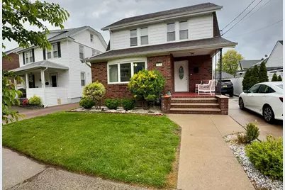 46 E Melrose Street, Valley Stream, NY 11580 - Photo 1