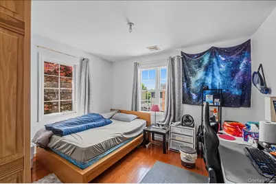 109 Gordon Avenue, Westbury, NY 11590 - Photo 21