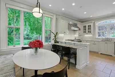 7 Forest Circle, New Rochelle, NY 10804 - Photo 11