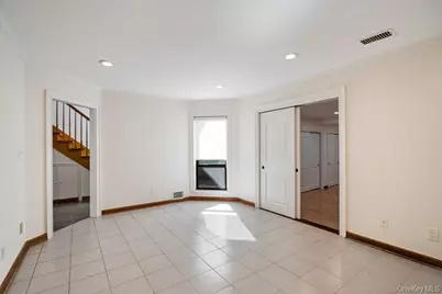 41 E View Court, Jericho, NY 11753 - Photo 9